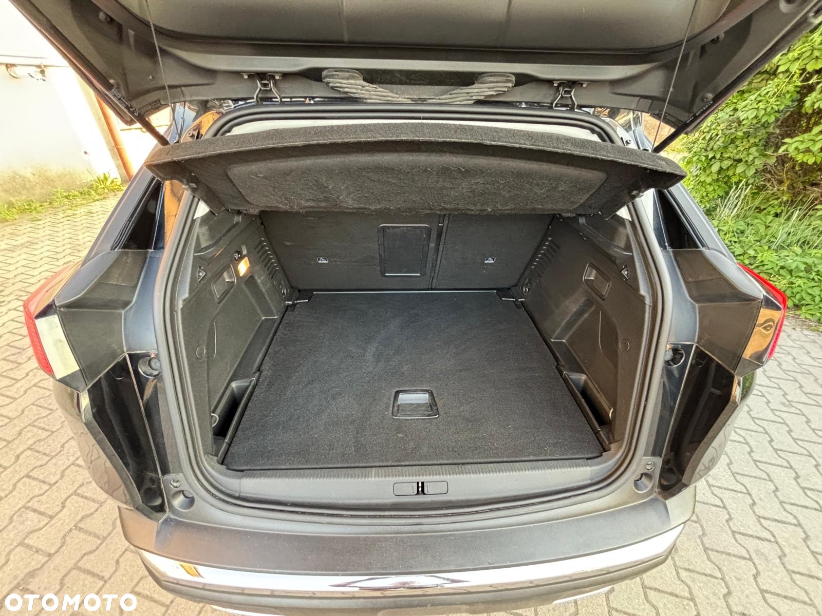 Peugeot 3008 1.2 PureTech Active S&S EAT6 - 18