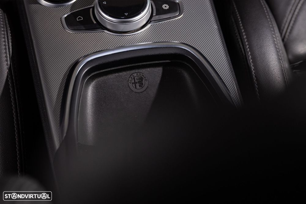 Alfa Romeo Stelvio 2.2 D Super AT8 - 23