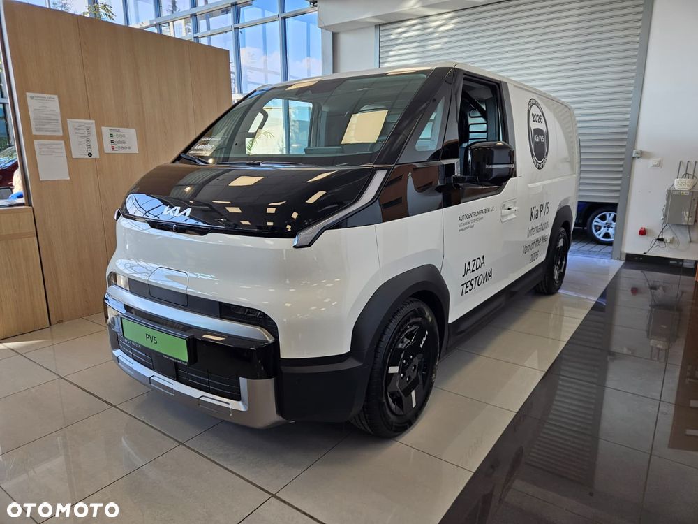 Kia PV5 - 1