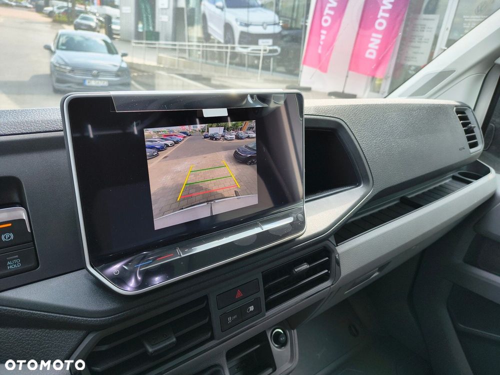 Volkswagen Crafter Crafter 35 Furgon, silnik: 2,0 l  130 kW, skrzynia biegów: napęd 4MOTION, automatyczna 8-biegowa rozstaw osi: 3640 mm - 11