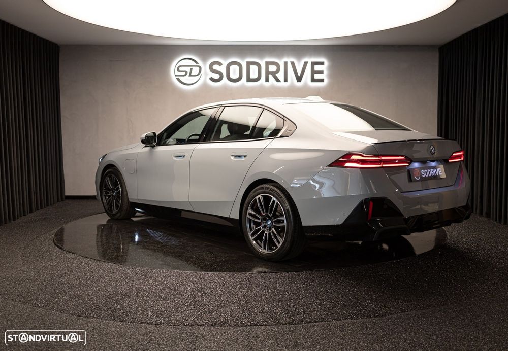 BMW 530 e Pack Desportivo M Pro - 45