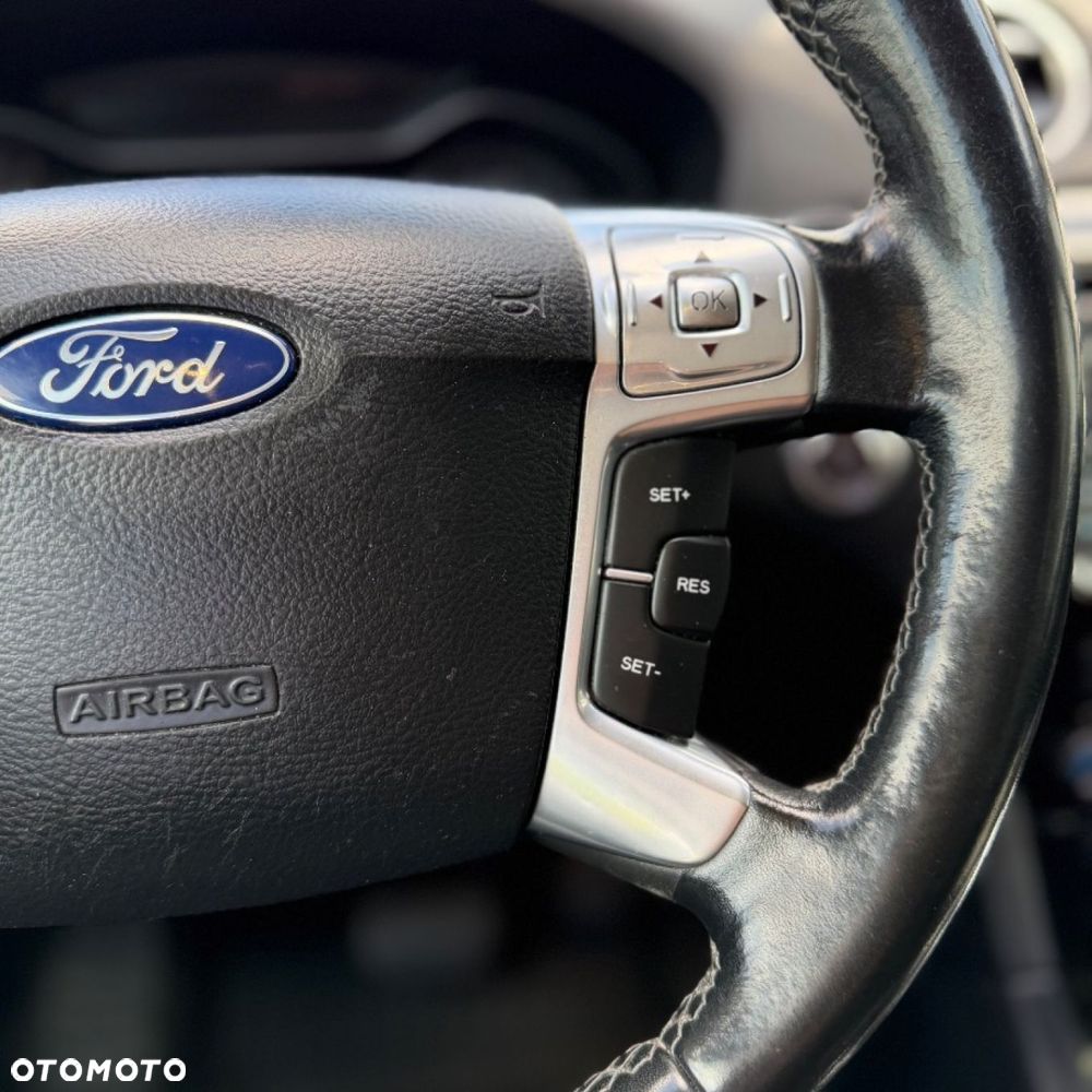 Ford S-Max - 28