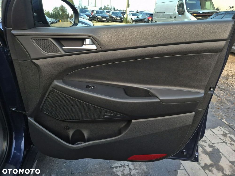 Hyundai Tucson 2.0 CRDI 4WD Automatik Premium - 27