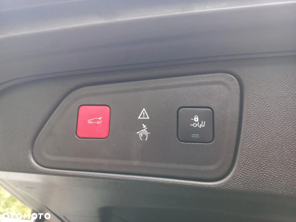 Peugeot 3008 1.5 BlueHDi Allure S&S EAT8 - 11