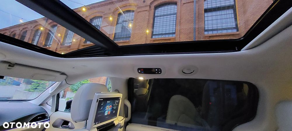 Chrysler Pacifica - 5