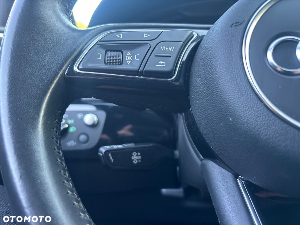 Audi A4 Avant 2.0 TDI ultra S tronic sport - 33