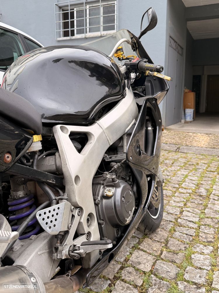 Honda CBR - 8