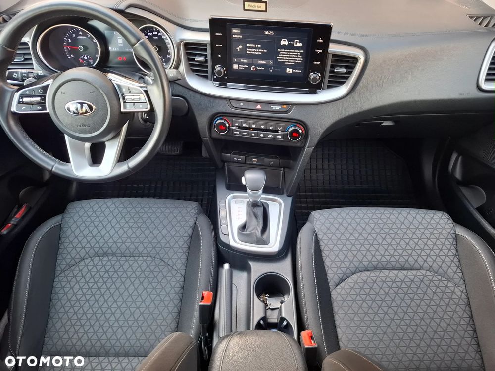 Kia Ceed 1.4 T-GDI M DCT - 24