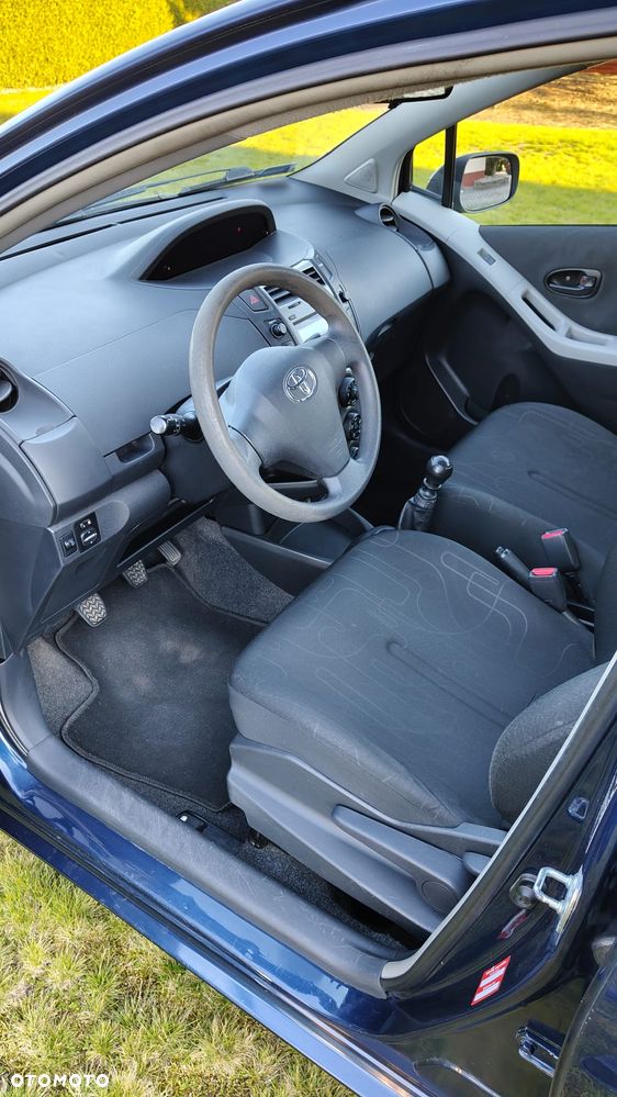 Toyota Yaris - 8
