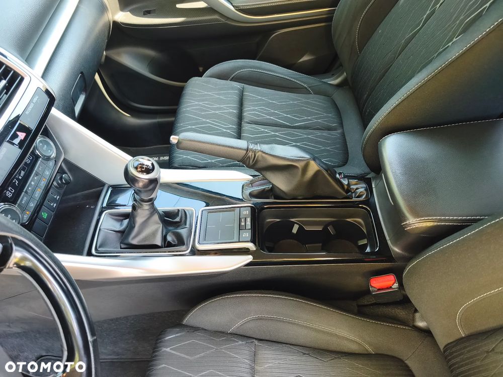 Mitsubishi Eclipse Cross 1.5 T Intense - 27