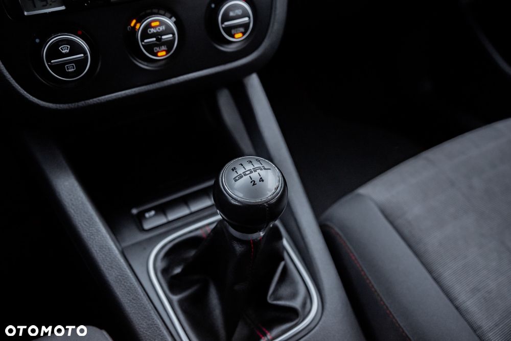 Volkswagen Golf 1.4 Goal - 29