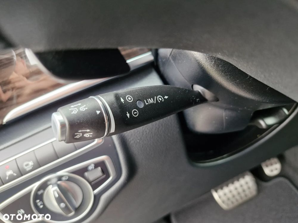 Mercedes-Benz Klasa V 300 d lang 4Matic 9G-TRONIC Avantgarde Edition - 11