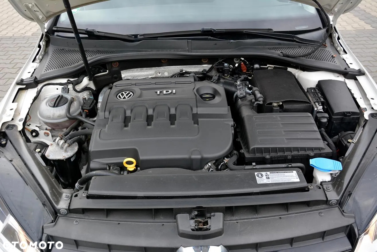 Volkswagen Golf 1.6 BlueTDI DSG Trendline - 8