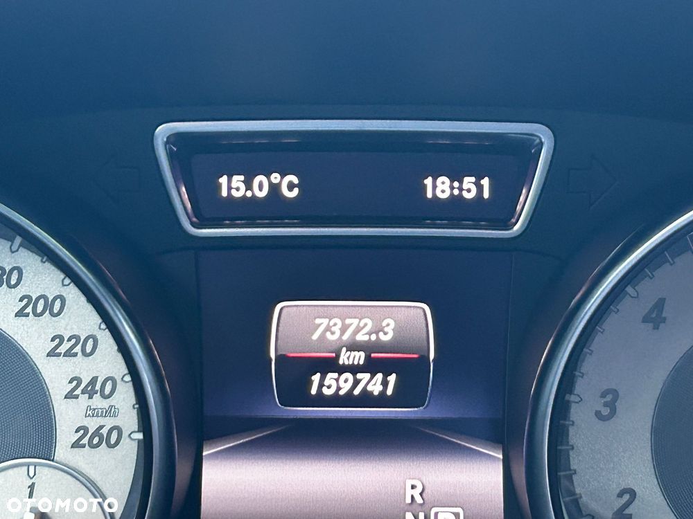 Mercedes-Benz CLA 250 7G-DCT - 28