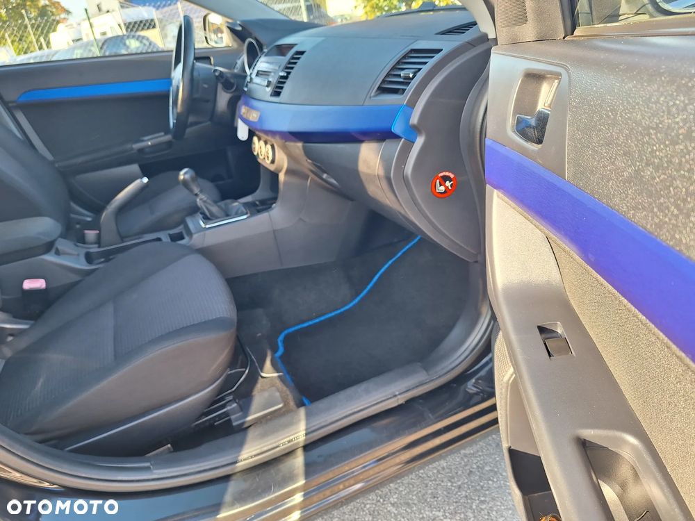 Mitsubishi Lancer 1.8 Invite - 19