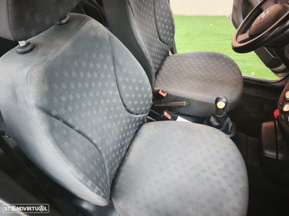 Nissan Micra 1.0 Emotion AC - 13