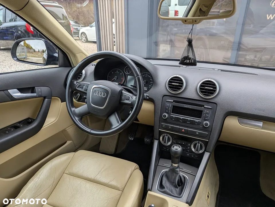 Audi A3 Sportback 2.0 TDI Ambiente - 17