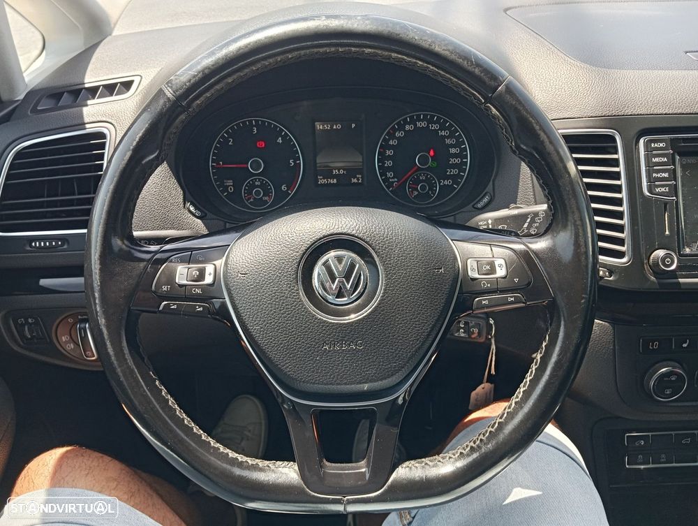 VW Sharan 2.0 TDI Blue Highline DSG - 8