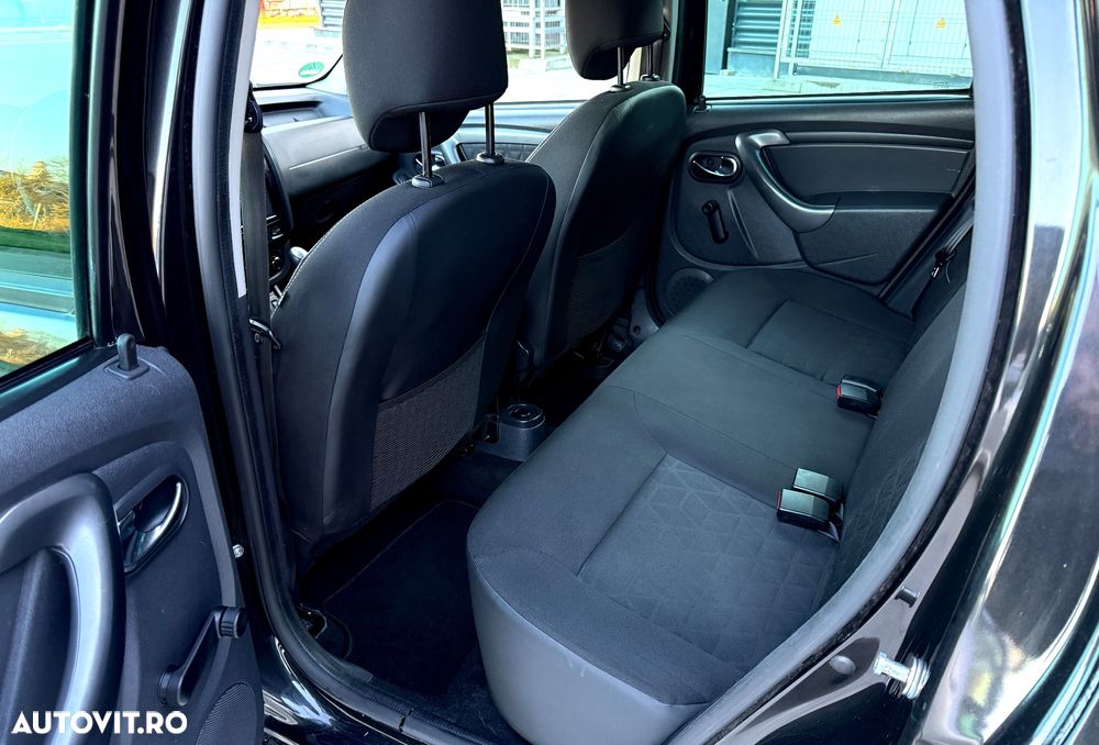 Dacia Duster 1.6 16V 105 4x2 Laureate - 6