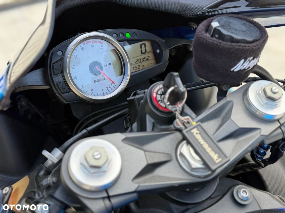 Kawasaki ZXR - 15