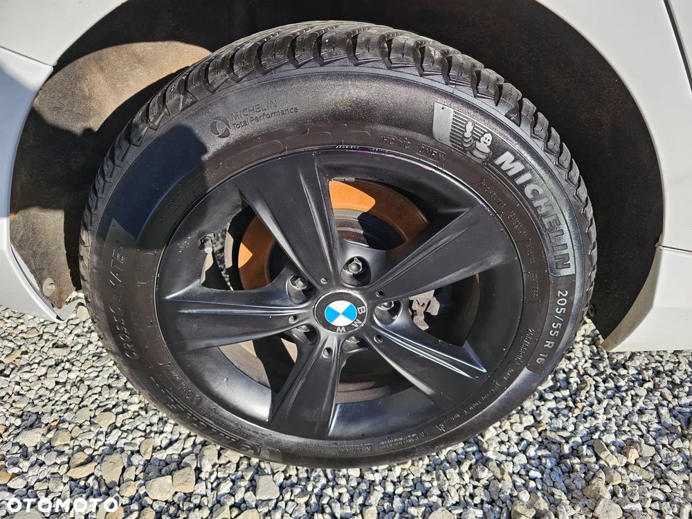 BMW Seria 1 114i Sport Line - 27