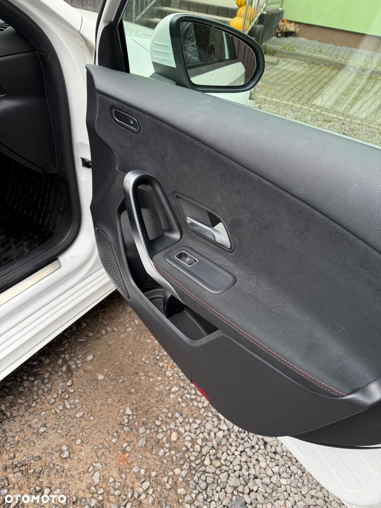 Mercedes-Benz Klasa A 180 AMG Line 7G-DCT - 13