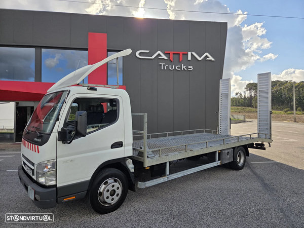 Mitsubishi Canter 7C15 7500kgs estrado porta carros e maquinas