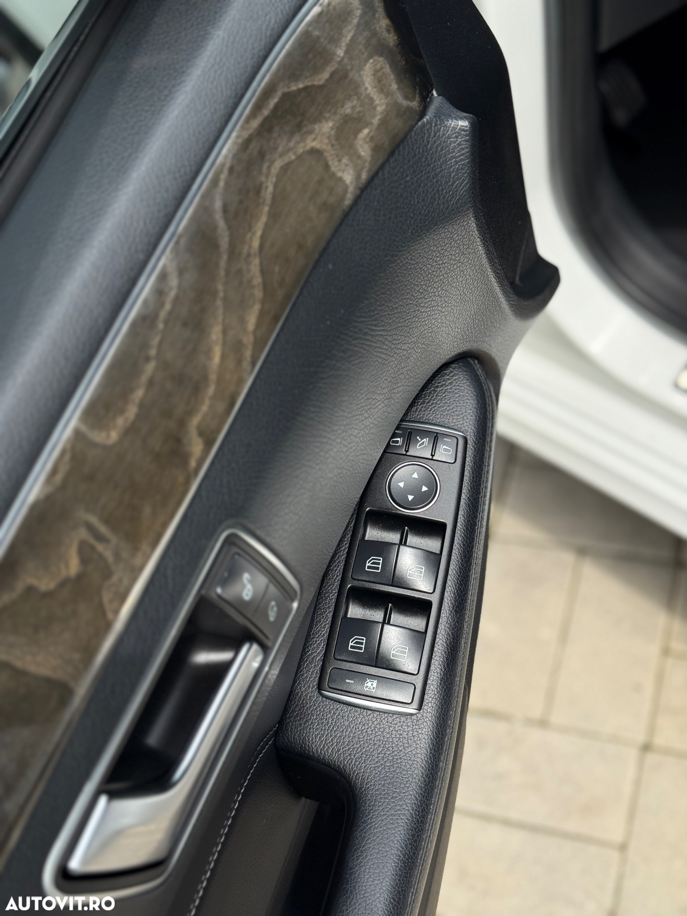 Mercedes-Benz E 220 BlueTEC 9G-TRONIC Avantgarde - 19