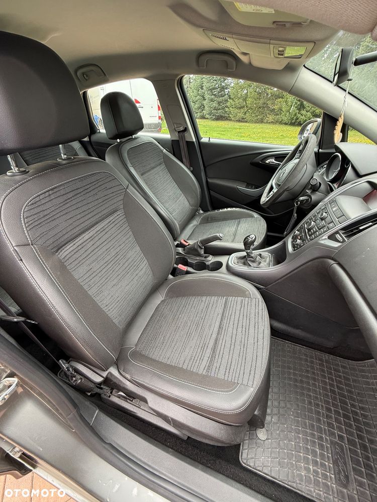 Opel Astra 1.4 T EU6 - 11