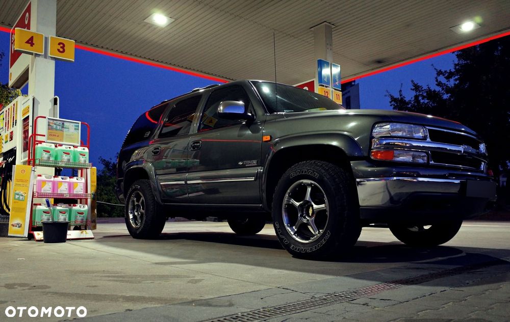 Chevrolet Tahoe - 3