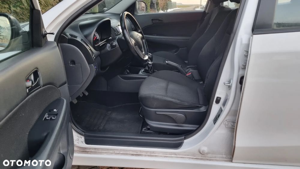 Hyundai i30 1.6 CRDi Style - 17