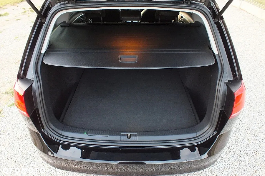 Volkswagen Golf - 22