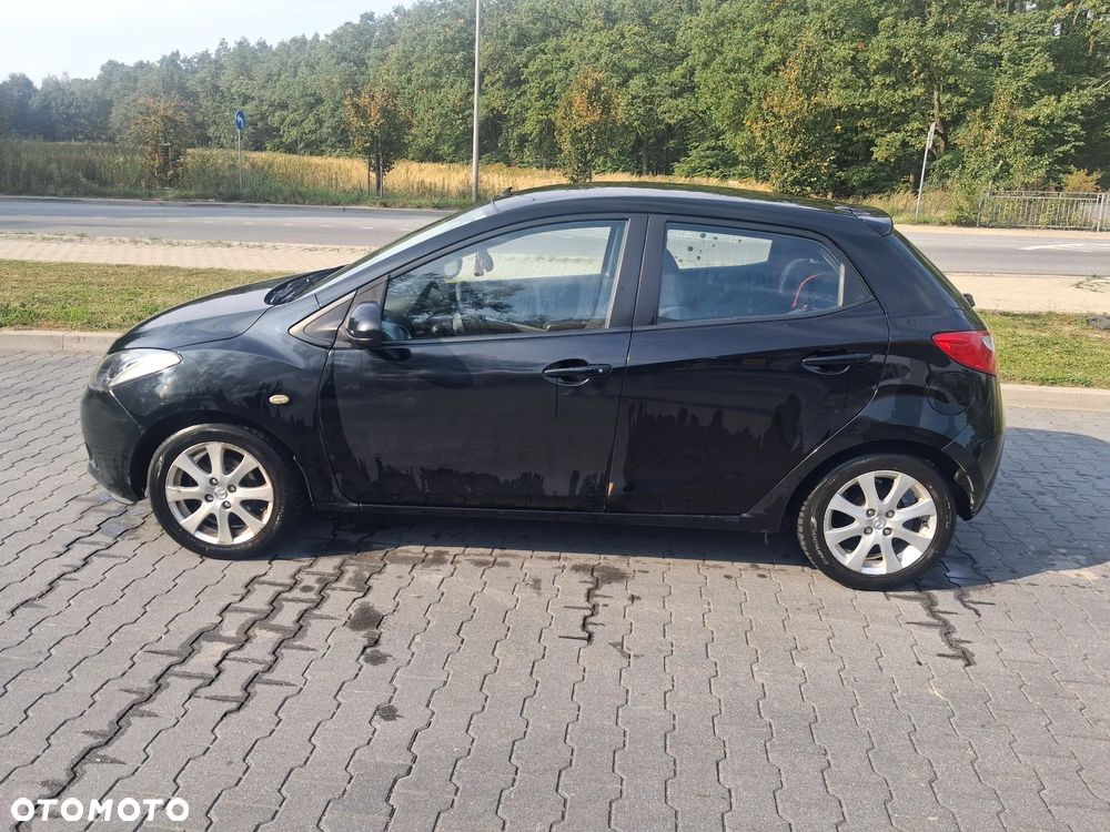 Mazda 2 - 4
