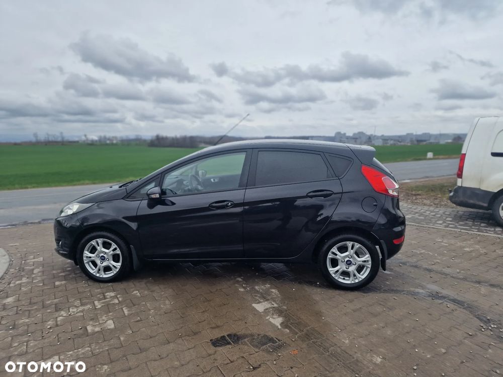 Ford Fiesta 1.25 Celebration - 16