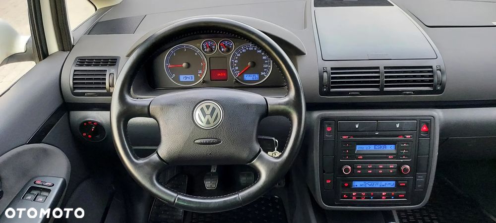 Volkswagen Sharan 1.9 TDI Trendline - 36