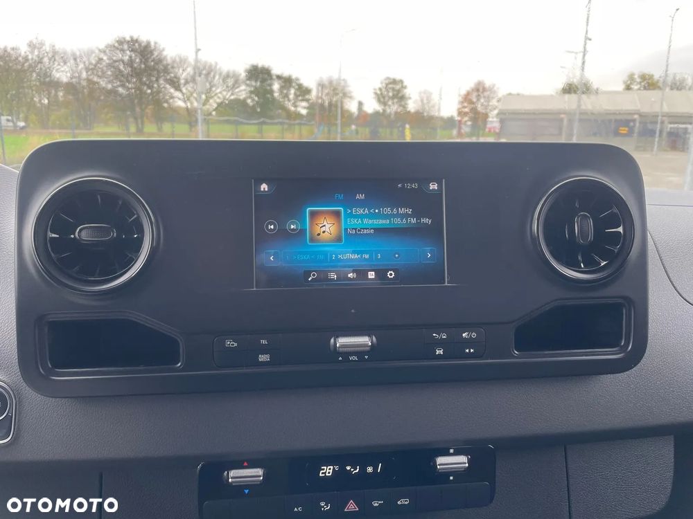 Mercedes-Benz Sprinter - 26