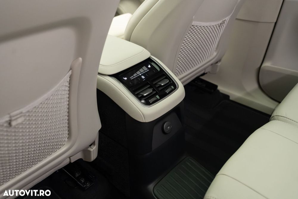 Volvo XC 90 - 34