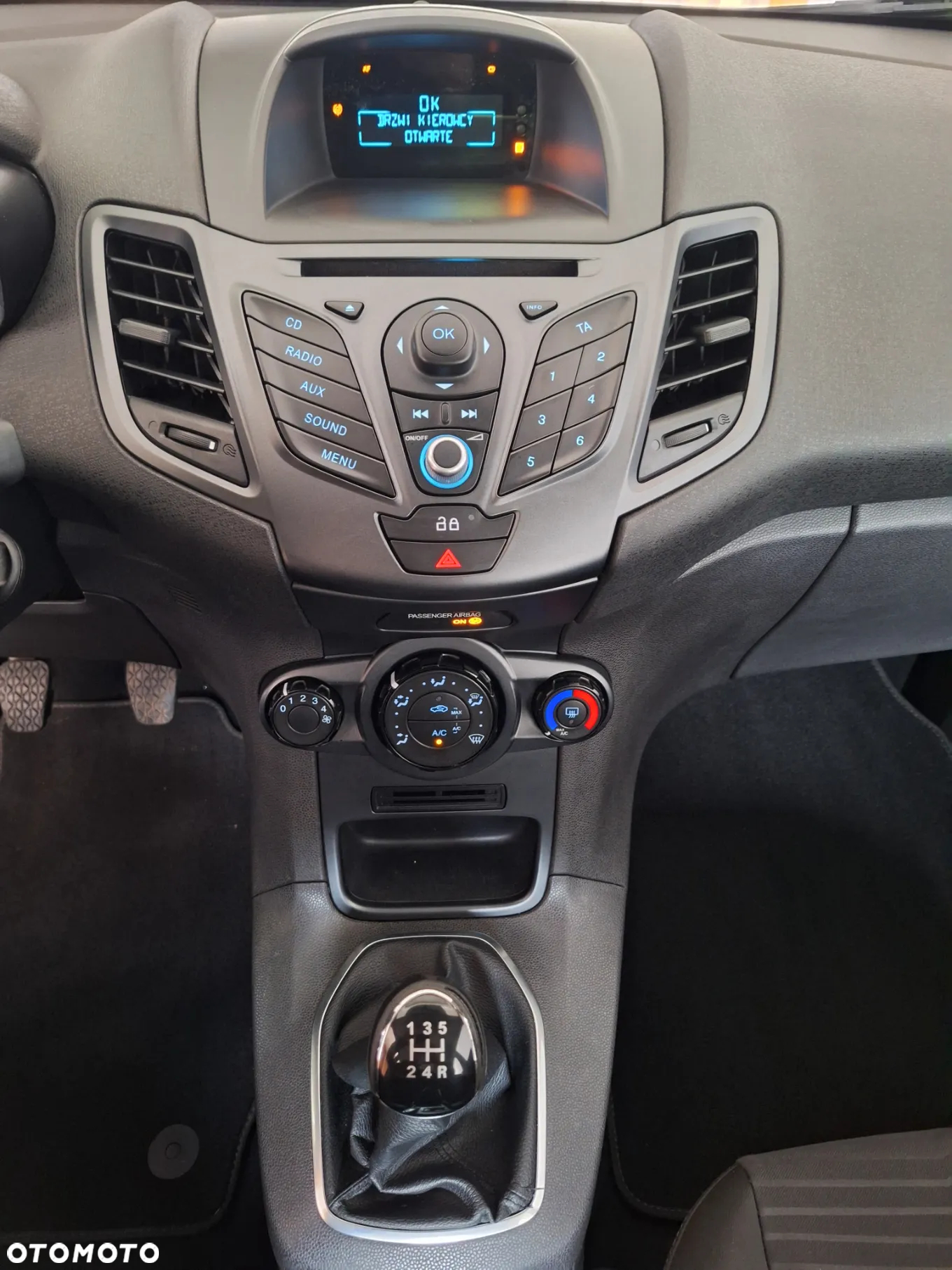 Ford Fiesta 1.25 Celebration - 16