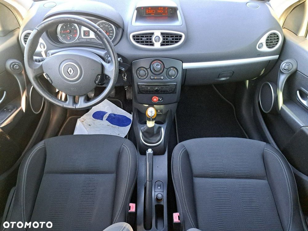 Renault Clio 1.5 dCi Privilege - 17