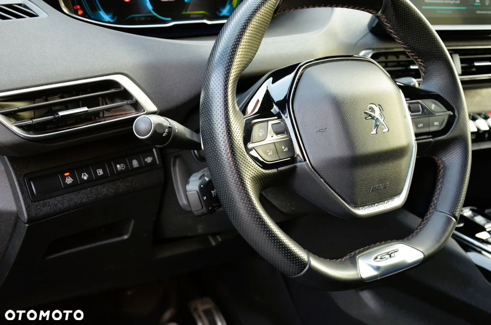 Peugeot 3008 1.6 PureTech HYbrid GT Line S&S EAT8 - 18