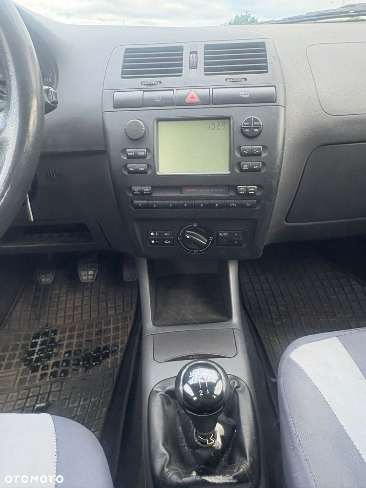 Seat Ibiza 1.4i Select - 17