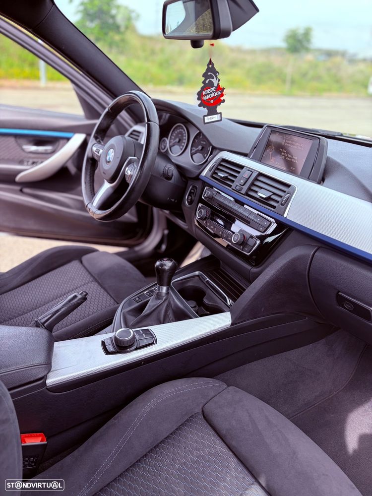 BMW 318 d Pack M - 8