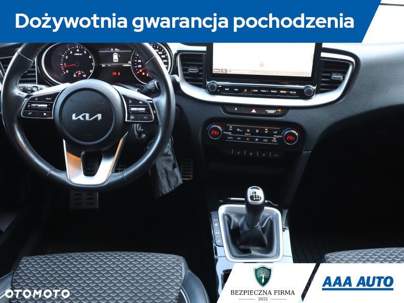 Kia Ceed - 9