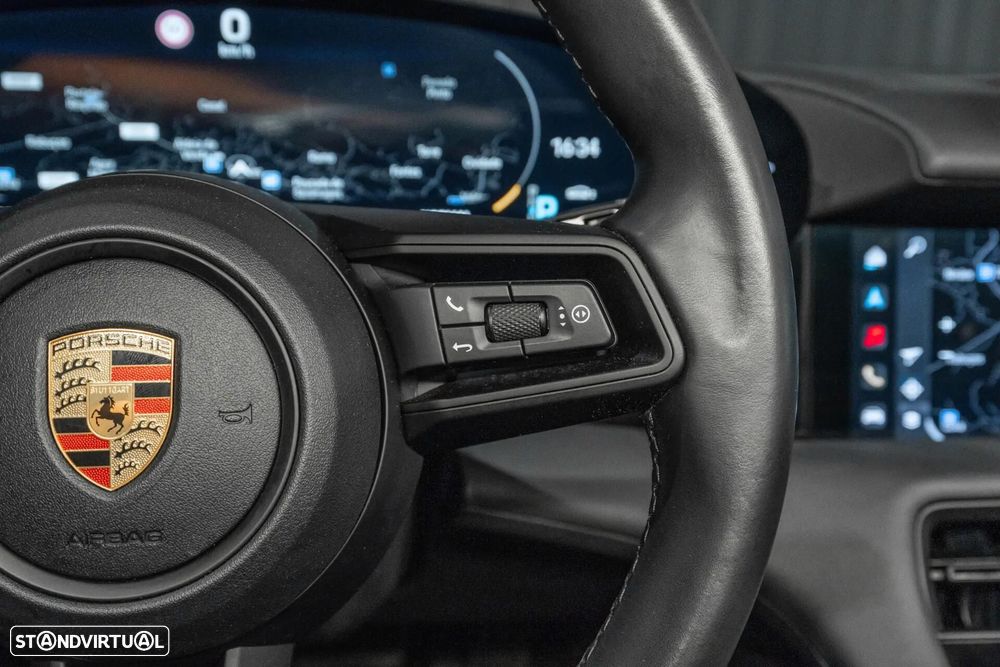 Porsche Taycan 4S - 12