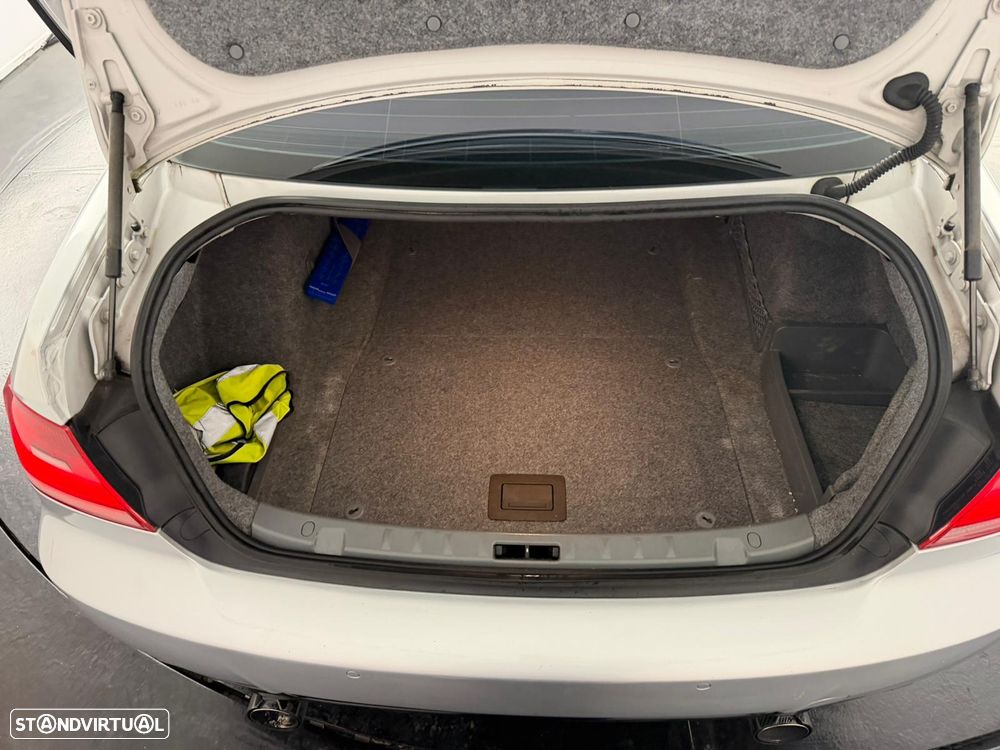 BMW 320 d Coupe - 15