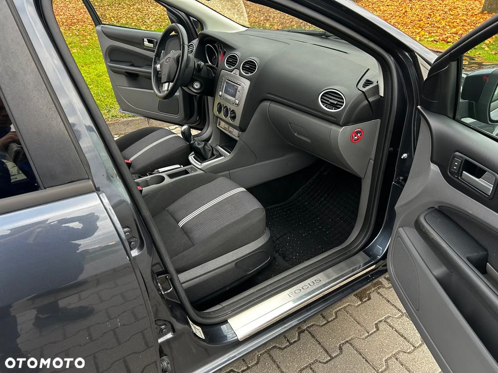 Ford Focus 1.6 TDCi Ambiente - 11