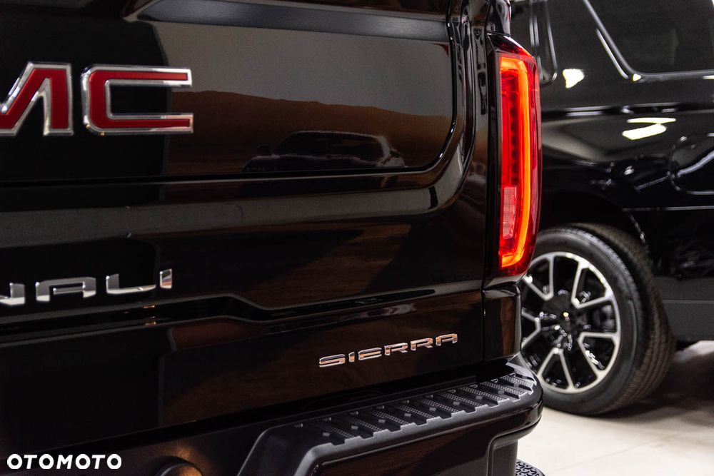 GMC Sierra - 8