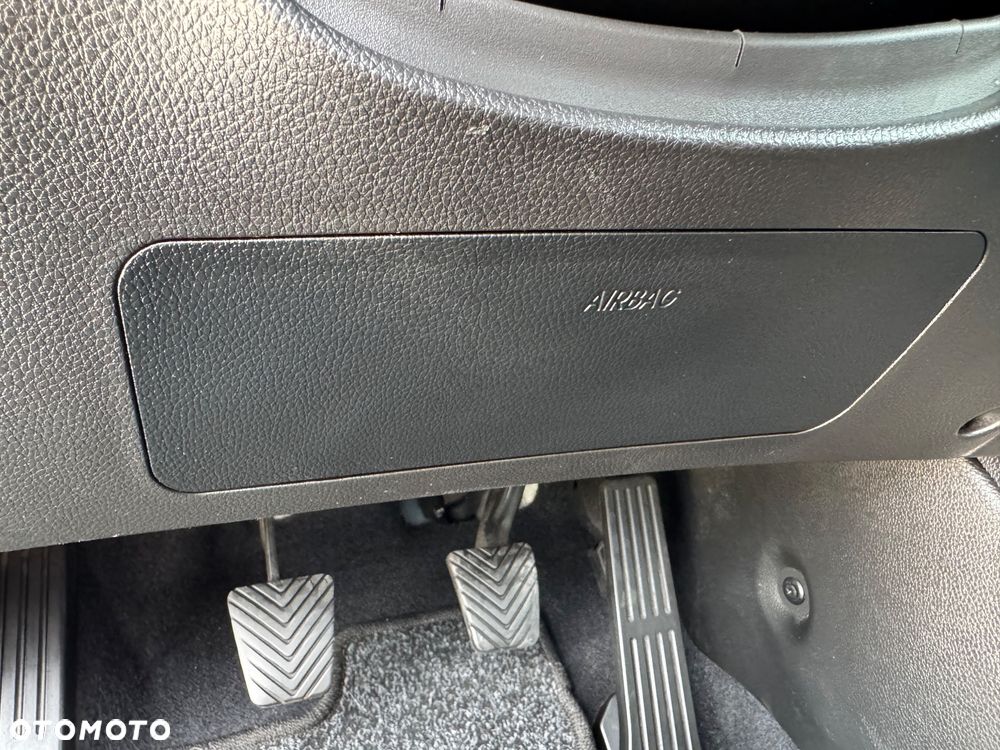 Hyundai i30 1.4 BlueDrive Go - 17