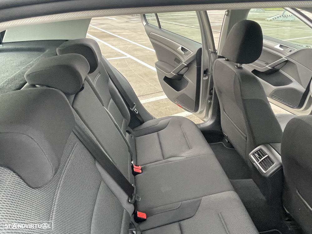 VW Golf 1.6 TDI Confortline - 45