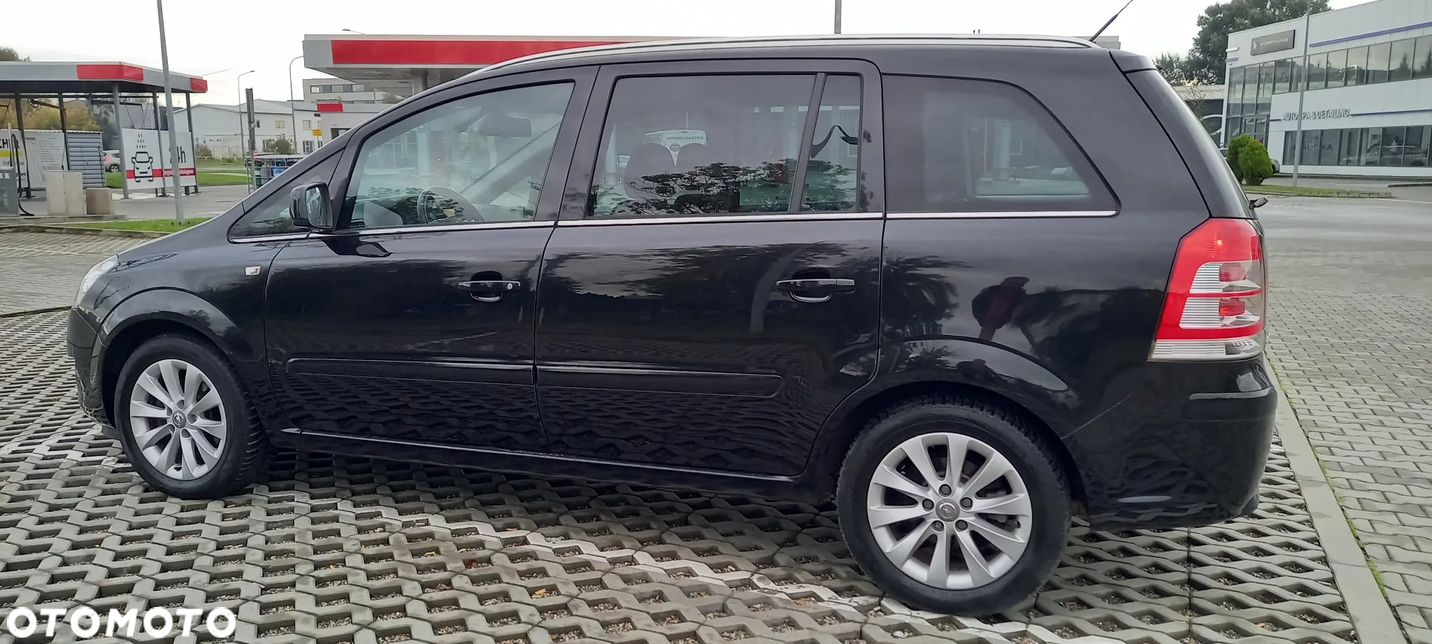 Opel Zafira 1.8 Cosmo - 8
